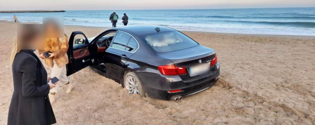 10.000 de lei amendă că a intrat cu mașina pe plajă. E scump rău cu BMW-urile astea… Luna viitoare vine și amenda de parcat pe partie!