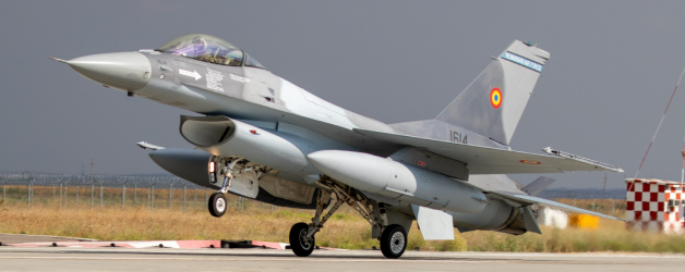 România va cumpăra 32 de avioane F-16 second hand de la o bătrânică din Norvegia, care nu le-a scos decât duminica până la biserică, razant deasupra turlei