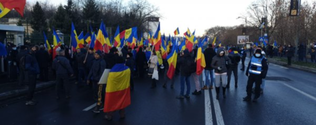 Protestul împotriva certificatului verde la locul de muncă va fi continuat și mâine de cei fără loc de muncă!