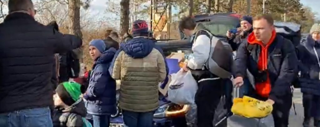 Să fii român adevărat înseamnă să îți ajuți vecinii la greu, nu să îi cerți pentru ce îți amintești de când era pace