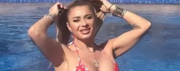 Anamaria Prodan, opulentă în costum de baie „de 1000 de euro”. La bazarul de la Istanbul se găsește același costum cu 10 euro sau, dacă iei doar o piesă, cu 5 euro