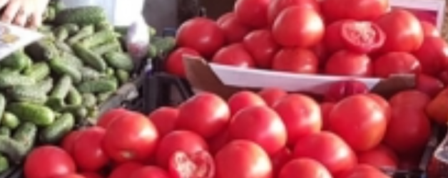 Tocmai am cumpărat „de la țărani”, din piață, niște roșii mai proaste și decât alea de la supermarket. E mai gustos cablul tv, mai ales dacă îl mănânci cu brânză