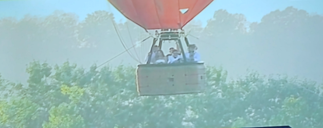 George Simion zboară cu balonul deasupra nuntașilor. Bine că nu bate vântul spre Rusia, că rămâneam și fără tezaurul ăsta