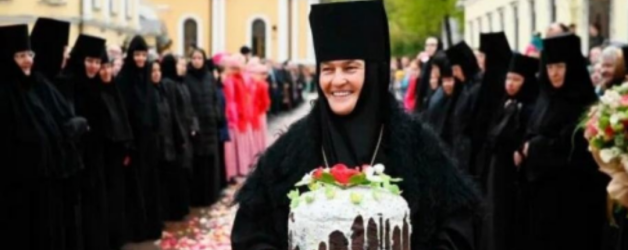 O călugăriță din Rusia are 4 Mercedesuri și 4 hoteluri de 5 stele. Vă dați seama că, dacă află Mache de la Constanța, o să se roage de ea să-l înfieze?