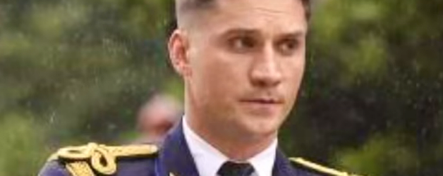 „Doamne, că frumos mai e, să nu-l deochi! Dacă câștiga celălalt, îl promova șofer, cel mai important post după președinte!”