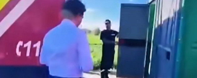 L-au prins pe Nicușor Dan că merge la WC! Un președinte nu face niciodată. Așa ceva. Nu face nici mică, nici mare până nu i se termina mandatul!