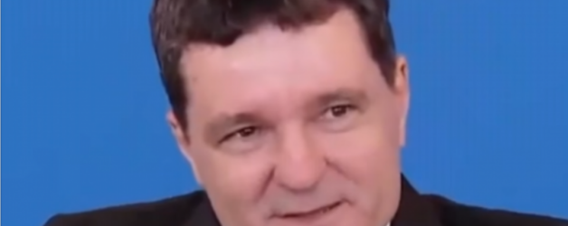De ani de zile, comandăm o pizza dublă și ospătarul o duce la masa specialilor. La noi ajunge doar cu nota de plată