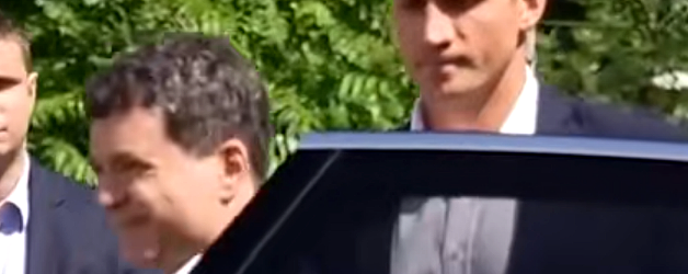Fetelor, ați învins! SPP-istul Ionuț, zis și pofta inimii, s-a întors azi în dispozitivul lui Nicușor Dan, zis și tata la copii
